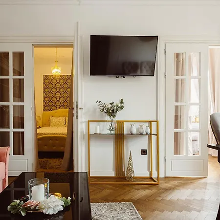 Glamour Old Town Blich Апартаменты